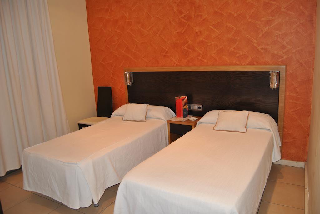 Fuente De La Magdalena Hotel Santa Amalia Phòng bức ảnh