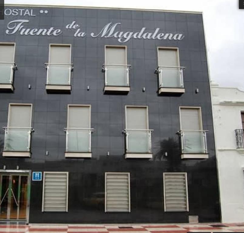 Fuente De La Magdalena Hotel Santa Amalia Ngoại thất bức ảnh